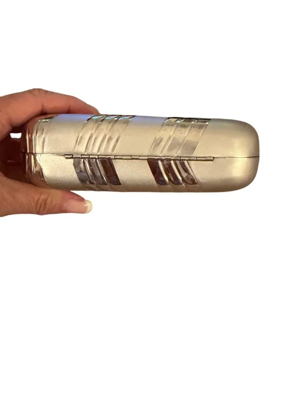 Vintage Womens Ribbed Silver-toned Metal Clutch Bag Snap Detachable Chain Strap